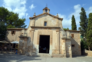 218 Mallorca oktober 2014 - Pollença Calvario met kapel en uitzi