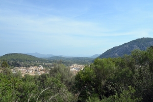 225 Mallorca oktober 2014 - Pollença Calvario met kapel en uitzi