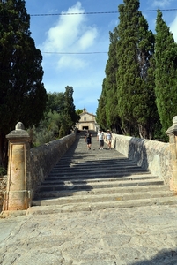 227 Mallorca oktober 2014 - Pollença Calvario met kapel en uitzi