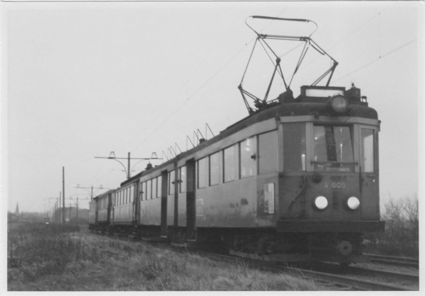 A605-606+B23+B15+B22 momt aan in Allemansgeest uit uit Voorburg