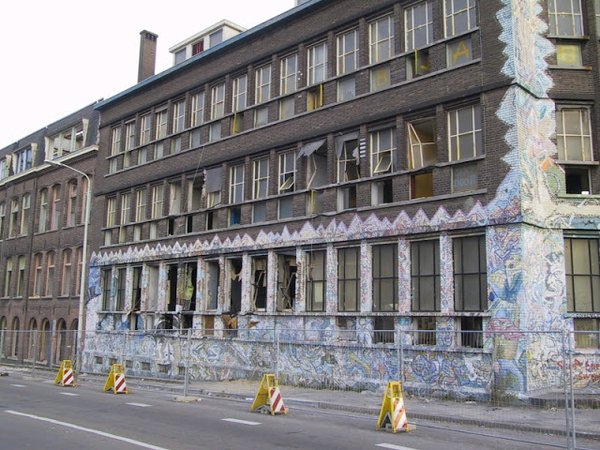 Ex Belastingkantoor Vaillantplein 21-10-2003