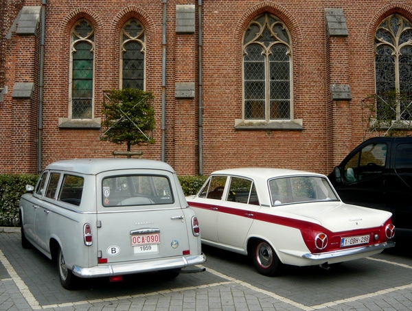 h07_P1370478_2014_09_21_RondjeKempen_Lille_StPetruskerk_1959Peuge