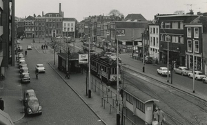 Houtmarkt-Turfmarkt (links), gezien van het Spui naar de Nieuwe H