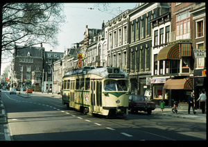 1101 1e helft jaren 70.  Ook weer die halve voordeur met doorlope