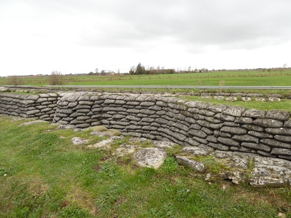 132-Loopgraven in de dijk langs de Ijzer