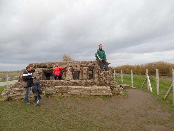 174-Loopgraven eindigde op 100m.van Duitse Bunker
