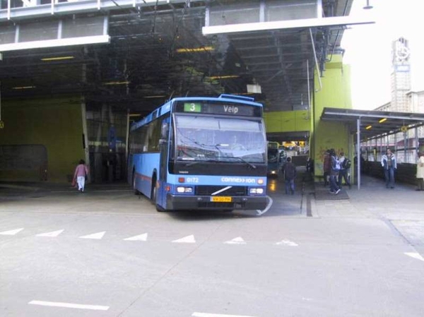 Connexxion 0172 Busstation Centraal Station Arnhem 22-08-2005