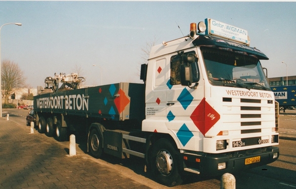 SCANIA-143