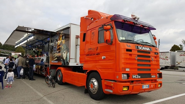 SCANIA-143