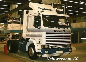 SCANIA-142M