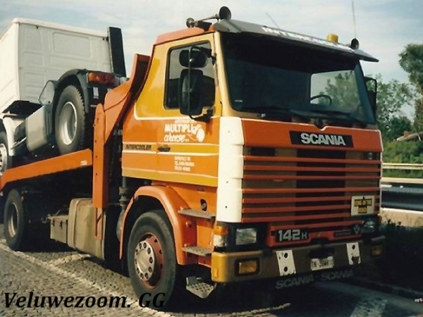 SCANIA-142M