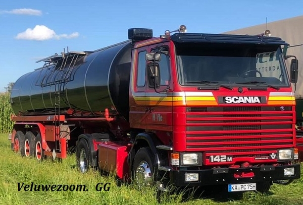 SCANIA-142M.