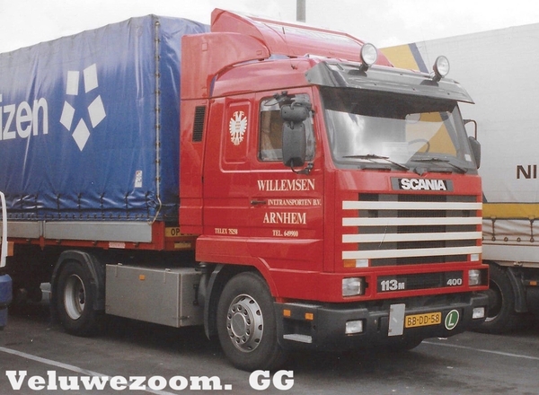 SCANIA-113M.