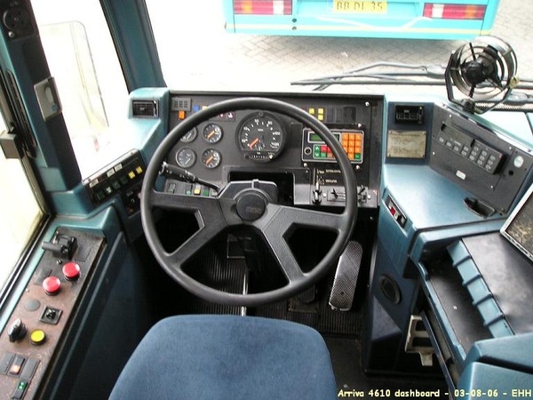 Arriva 4610 dashboard 03-08-2006