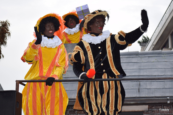 Sinterklaasparade-Roeselare-23-11-14