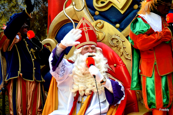 Sinterklaasparade-Roeselare-23-11-14