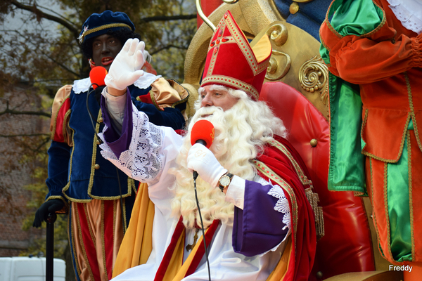 Sinterklaasparade-Roeselare-23-11-14