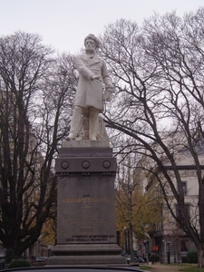 Standbeeld Alexandre Gendebien