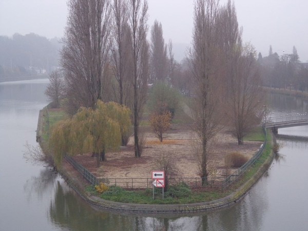 le Robinson, eilandje in de Maas...