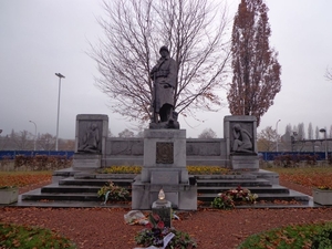 Oorlogsmonument aan het kerkhof