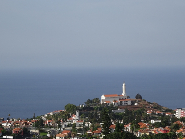 4a Pico dos Barcelos, uitzichtpunt over Funchal _DSC00300