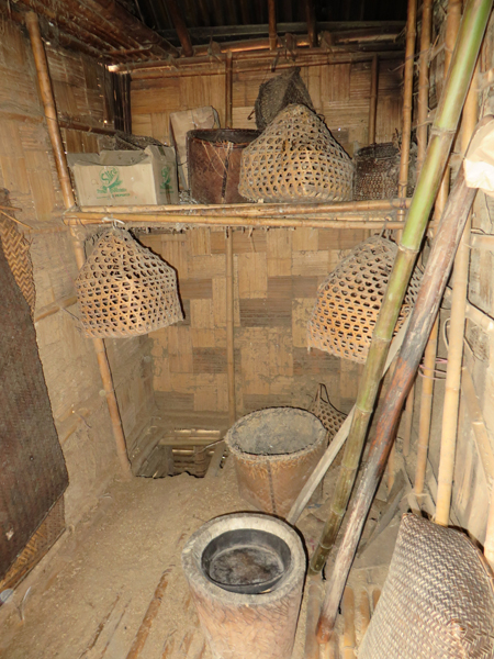 Interieur van dronken Apatani