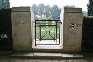 Rampart Cemetery  Ieper 2