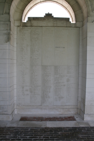 Le Touret Military Cemetery Richebourg  5