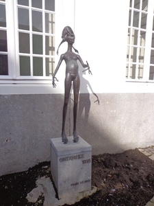 Standbeeld Ondineke
