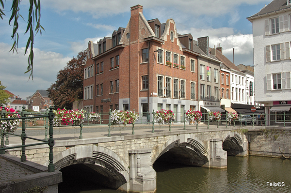 Hoge Brug kant Fortuin