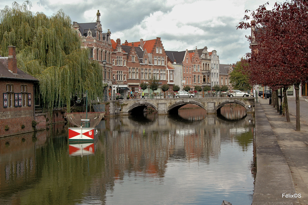 Hoge brug Markt 2