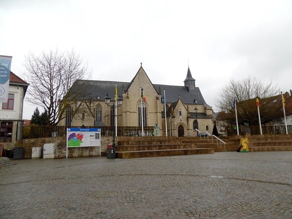 15-St-Jan-Evangelistenkerk aan markt-Tervuren
