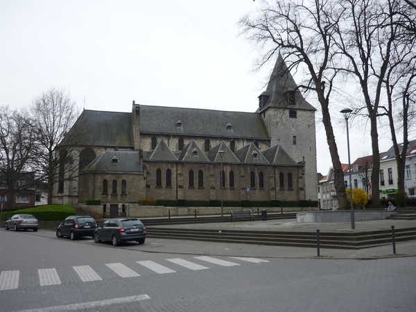 150406 LA HULPE KERK