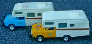 P1410822_Q_Camper_Pickup_Yellow_Blue_Made-in-China_16cm_