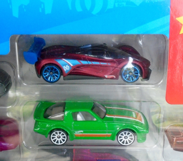 DSC05531_Hot-Wheels_Mazda-RX7-SA_green_white&orange-stripes_Grey-