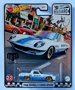 IMG_7493_HotWheels_1968-Mazda-Cosmo-Sport_white_123-Mad-Mike-Moto