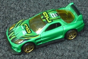 P1370574_Hot-Wheels_Mazda-RX-7-FD_SatinGreen_NBtamposOnHood&roof_