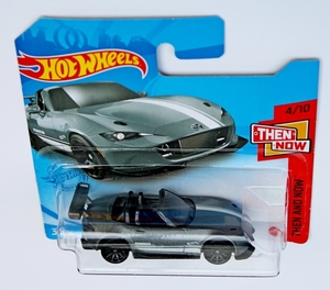 IMG_2078_HotWheels_2015-Mazda-MX-5-Miata_Anodized-Metalflake-Gray
