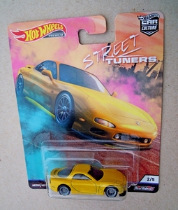 DSCN5233_HotWheels_1995-Mazda-RX-7-FD_yellow_black-metal-Thai-bas