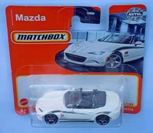 DSCN5367_Matchbox_2015-Mazda-MX-5-MIata-Eunos-Roadster_white_blac