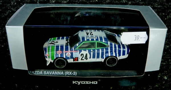 Kyosho_1op43_Mazda_RX-3-Savanna_wit-blauw-groen-zebra_No24_t-Mats