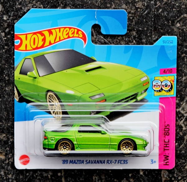 IMG_2094_Hot-Wheels_1989-Mazda-Savanna-RX-7-FC3S_Metalflake-Lime-