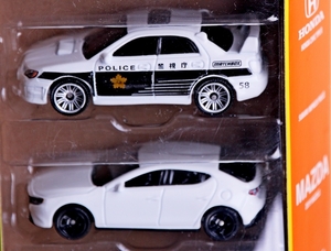 IMG_2132_Matchbox_2019-Mazda3_M3_White_Black-Plas-Thai-base_Clear