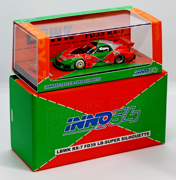 IMG_3701_inno64_Mazda-RX-7-LiBerty-WalK-LB-Super-Silhouette_groen