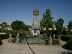 Monument Tyndale