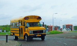 k055_DSC01052_2015_05_09_Arocaan_Tholen_GMC-G3500-1993-schoolBus