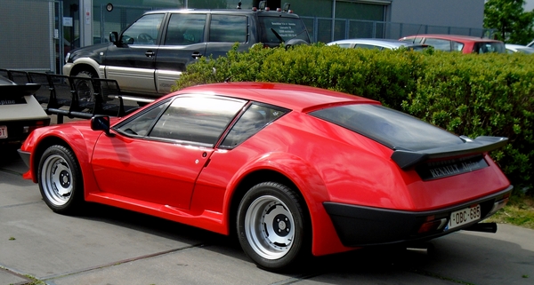 k078_DSC01112_2015_05_09_Arocaan_Malle_Renault_Alpine_A310_rood_1