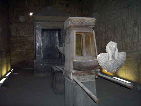 De tempel van Horus te Efdu