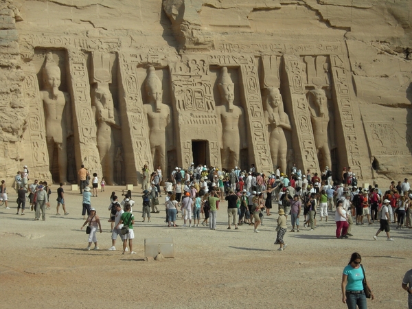 Abu Simbel � de tempel van Ramses II en de tempel van Hathor