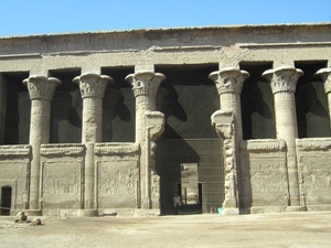 de tempel van Esna